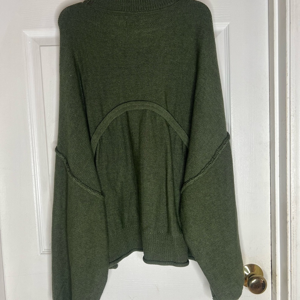POL Eternal Bliss Women’s Oversized Green Sweater large Puff Sleeve Cropped - Picture 8 of 10